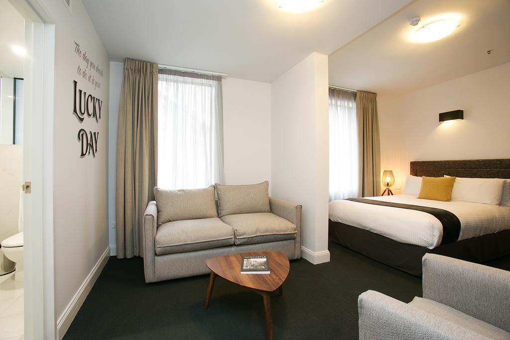 The Lucky Hotel نيو كاسل الغرفة الصورة