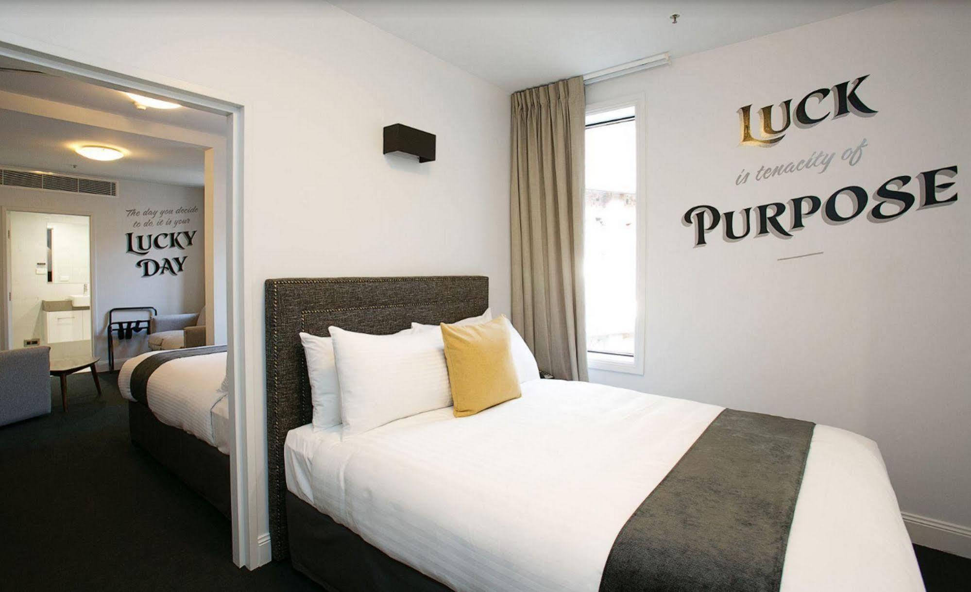 The Lucky Hotel نيو كاسل المظهر الخارجي الصورة